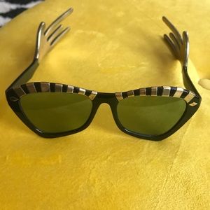 Vintage 1960’s Mod Sunglasses